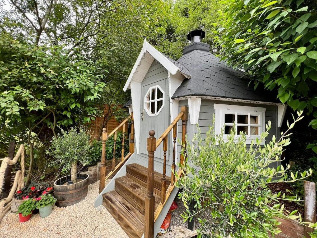 4 - Bbq Hut - Log Burner - Valley Views Holiday home